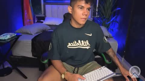 Snapshot of jack_castell chatting on 05-07-26, 01:22 JACK CASTELL online show from 05-07-26, 01:22