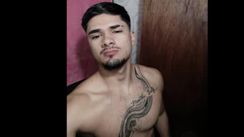 Snapshot of jack_hills2 chatting on 12-16-25, 12:32 online show from 12-16-25, 12:32