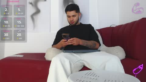    online show from 04-11-26, 03:49