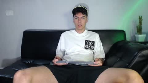 INDEPENDENT MODEL online show from 12-06-24, 10:05