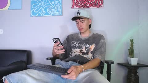 INDEPENDENT MODEL online show from 12-13-24, 02:16