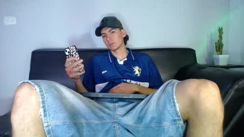 INDEPENDENT MODEL online show from 12-20-24, 01:11