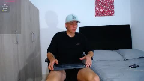 INDEPENDENT MODEL online show from 02-20-25, 04:39