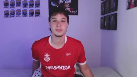 Snapshot of jack_walker190 chatting on 04-19-26, 12:33 J online show from 04-19-26, 12:33