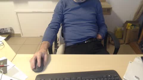Snapshot of jackbauer9999 chatting on 12-11-24, 07:09 jackbauer9999 online show from 12-11-24, 07:09