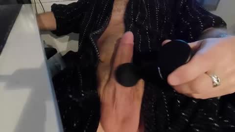 Snapshot of jackdanielzn chatting on 05-21-26, 06:04 jackdaniels6i online show from 05-21-26, 06:04