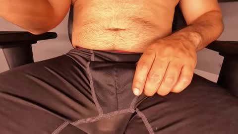 Snapshot of jackenwatch chatting on 10-16-25, 05:52 jackenwatch online show from 10-16-25, 05:52