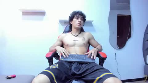 Snapshot of jackestaylor chatting on 09-13-25, 05:07 Jackes Taylor online show from 09-13-25, 05:07