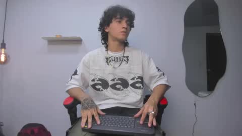 Snapshot of jackestaylor chatting on 10-06-25, 06:22 Jackes Taylor online show from 10-06-25, 06:22