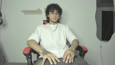 Snapshot of jackestaylor chatting on 11-10-25, 05:17 Jackes Taylor online show from 11-10-25, 05:17