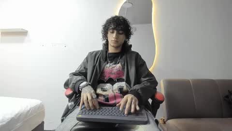 Snapshot of jackestaylor chatting on 02-22-26, 06:13 Jackes Taylor online show from 02-22-26, 06:13