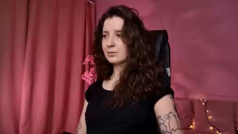 Snapshot of jackiebard chatting on 09-09-25, 01:10 Jackie Byrd online show from 09-09-25, 01:10