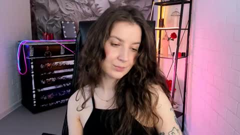 Snapshot of jackiebard chatting on 09-14-25, 01:32 Jackie Byrd online show from 09-14-25, 01:32