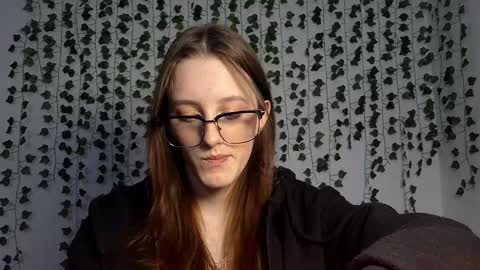 Lisa online show from 02-08-26, 01:58