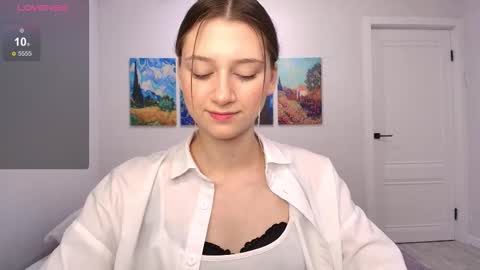 Snapshot of jackp0t__ chatting on 10-19-25, 11:44 Win by life online show from 10-19-25, 11:44