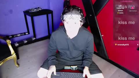 Snapshot of jackson_n_scarlett chatting on 11-28-25, 02:53 Jackson n Scarlett online show from 11-28-25, 02:53