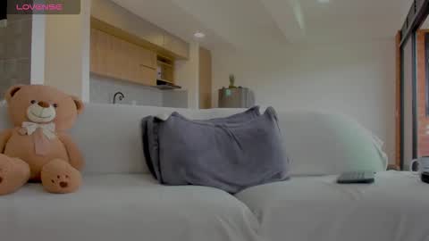 Snapshot of jackson_wayne__ chatting on 10-15-25, 02:17 Jackson Wayne online show from 10-15-25, 02:17