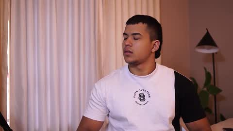 Jackson Bell online show from 12-17-25, 01:17