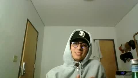Snapshot of jackstrongof chatting on 06-21-26, 05:54 ImZacharyTyler online show from 06-21-26, 05:54