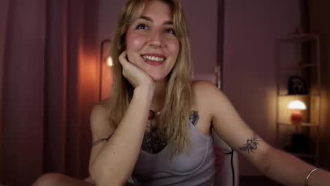 Snapshot of jacky_croft chatting on 02-22-26, 02:02 Linda Sofia help me get to 100 thumbs up online show from 02-22-26, 02:02