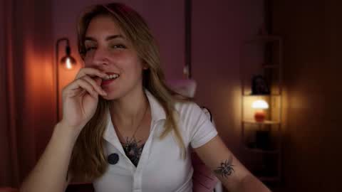 Snapshot of jacky_croft chatting on 02-28-26, 02:23 Linda Sofia help me get to 100 thumbs up online show from 02-28-26, 02:23