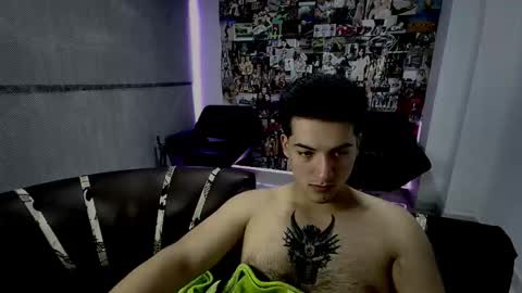 Snapshot of jackyrosee2323 chatting on 10-23-25, 12:32 jackyrosee2323 online show from 10-23-25, 12:32