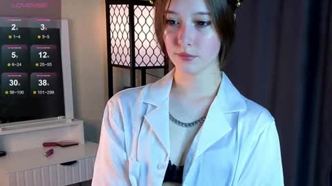 Snapshot of jaclynbuckaloo chatting on 06-17-26, 03:46 Alice3 online show from 06-17-26, 03:46