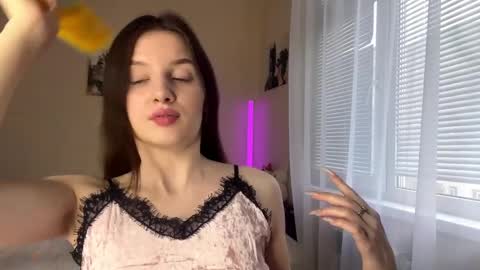 Lillian online show from 04-09-26, 06:13