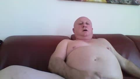 Snapshot of jacob_bron chatting on 06-07-26, 06:44 jacob_bron online show from 06-07-26, 06:44