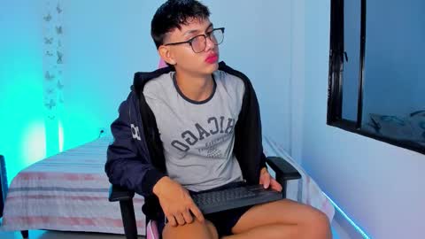 Snapshot of jacob_cullen_ chatting on 02-11-26, 11:15 JACOB online show from 02-11-26, 11:15