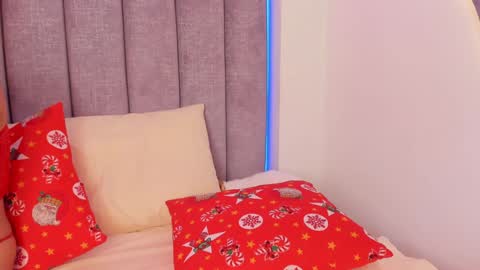 Snapshot of jacobss_gh chatting on 12-20-24, 02:41 JACOBSS online show from 12-20-24, 02:41