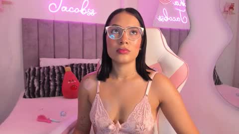 Snapshot of jacobss_gh chatting on 11-12-25, 09:25 JACOBSS online show from 11-12-25, 09:25