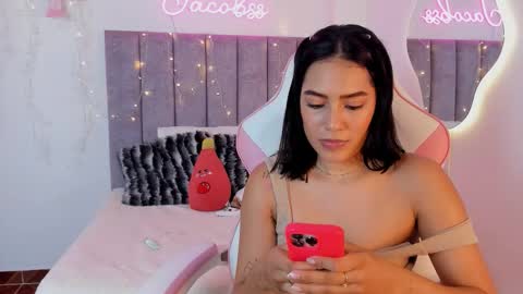 Snapshot of jacobss_gh chatting on 11-25-25, 01:27 JACOBSS online show from 11-25-25, 01:27