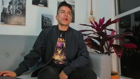 Snapshot of jacobstones_ chatting on 01-25-25, 05:29 JACOB STONES online show from 01-25-25, 05:29