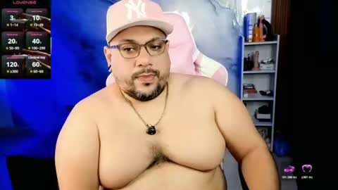Snapshot of jacoob_woods chatting on 06-20-26, 11:57 daddy sir master bear online show from 06-20-26, 11:57