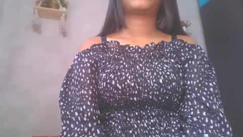 jacqueline_fernandez online show from 03-03-25, 09:44