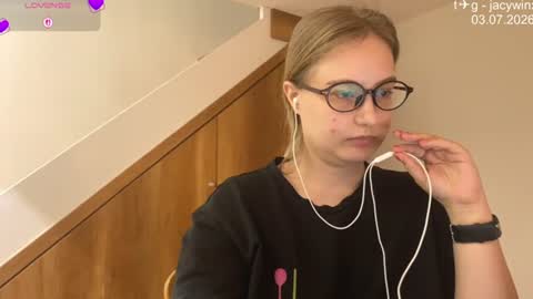 Snapshot of jacywinslat chatting on 07-03-26, 09:05 jacywinslat online show from 07-03-26, 09:05
