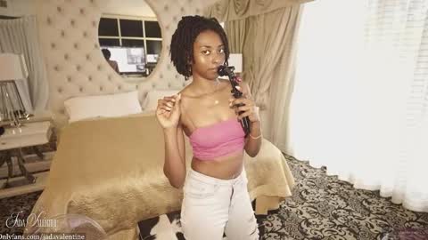 Snapshot of jada_valentine chatting on 01-11-26, 02:44 Jada online show from 01-11-26, 02:44