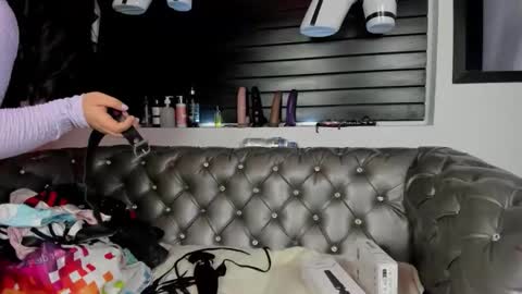 Snapshot of jade_brown_ chatting on 09-09-25, 02:55 Jade online show from 09-09-25, 02:55