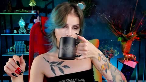 Snapshot of jade_castle chatting on 01-10-25, 02:23 jade_castle online show from 01-10-25, 02:23