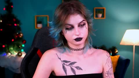 Snapshot of jade_castle chatting on 01-12-25, 10:12 jade_castle online show from 01-12-25, 10:12