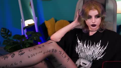 Snapshot of jade_castle chatting on 02-05-25, 08:11 jade_castle online show from 02-05-25, 08:11