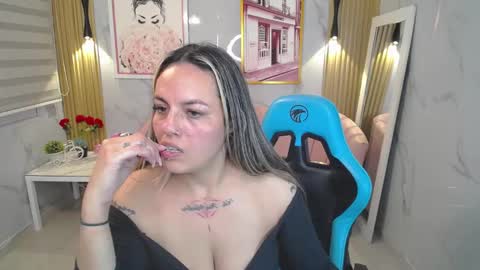 Snapshot of jade_jones_a chatting on 09-20-25, 03:51 Jade online show from 09-20-25, 03:51