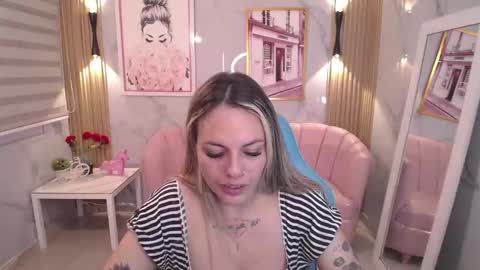 Snapshot of jade_jones_a chatting on 09-24-25, 04:05 Jade online show from 09-24-25, 04:05