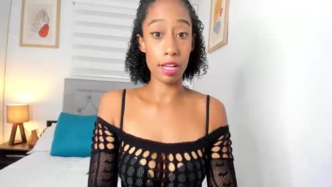 Jade smile online show from 12-09-24, 02:39