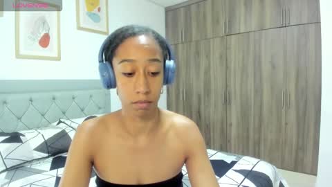 Jade smile online show from 12-04-25, 04:38