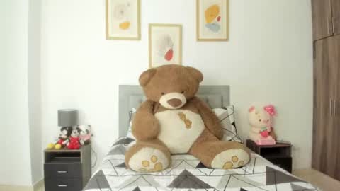 Snapshot of jade_obi chatting on 07-06-26, 03:03 Jade smile online show from 07-06-26, 03:03