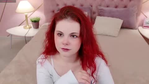 Snapshot of jade_plaress chatting on 07-14-26, 08:30 Erica 3 online show from 07-14-26, 08:30