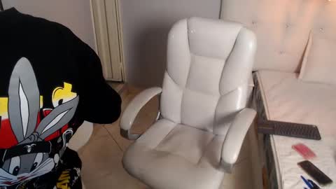 karlla scarlet online show from 01-15-25, 08:26