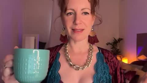 Snapshot of jade_slade chatting on 06-11-26, 02:53 Jade Slade online show from 06-11-26, 02:53